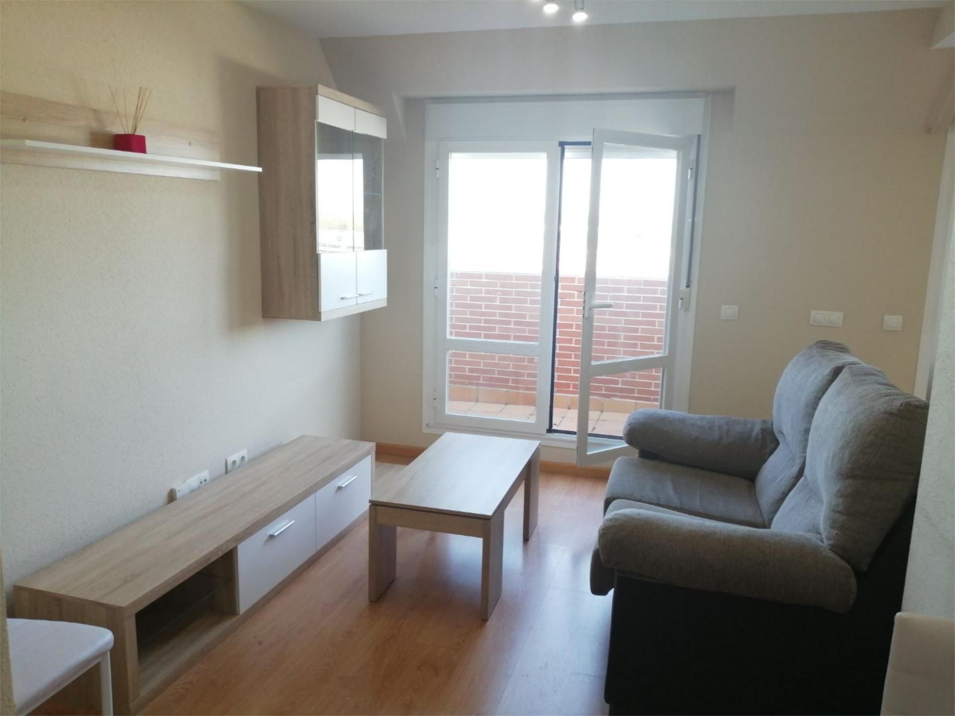 Wohnzimmer von Wohnung miete in Benavente mit Heizung, Parkett und Terrasse