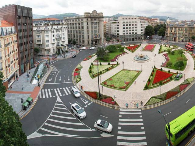 Local comercial en Venta en Federico Moyúa Plaza, 1 en Campuzano