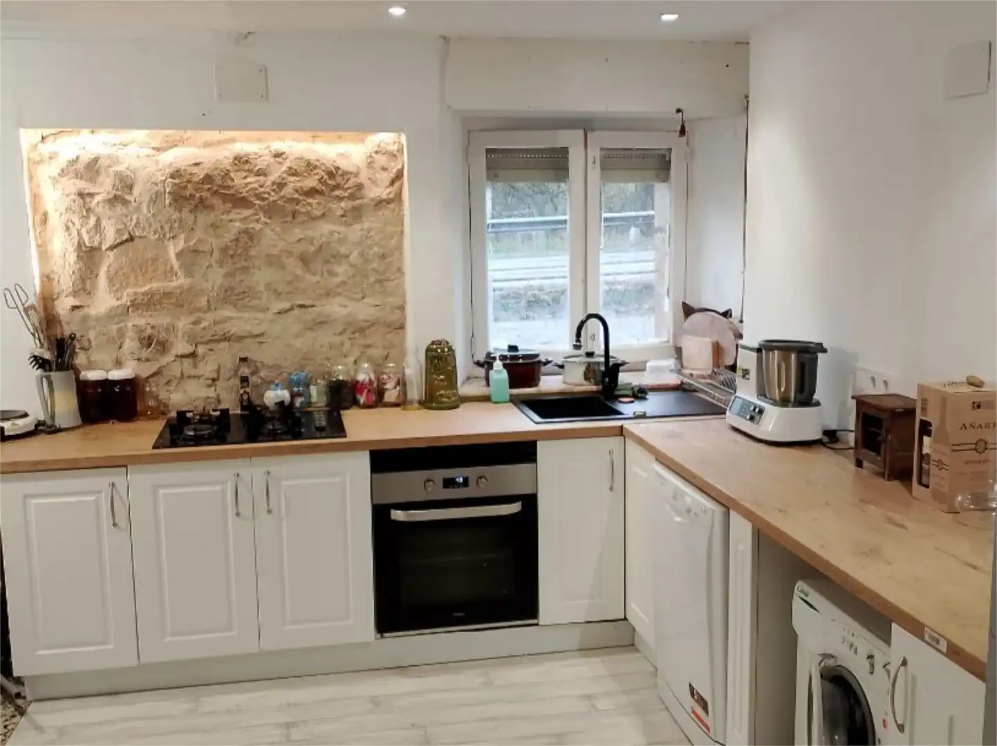 Kitchen of Flat for sale in Luena   with Private garden, Terrace and Storage room