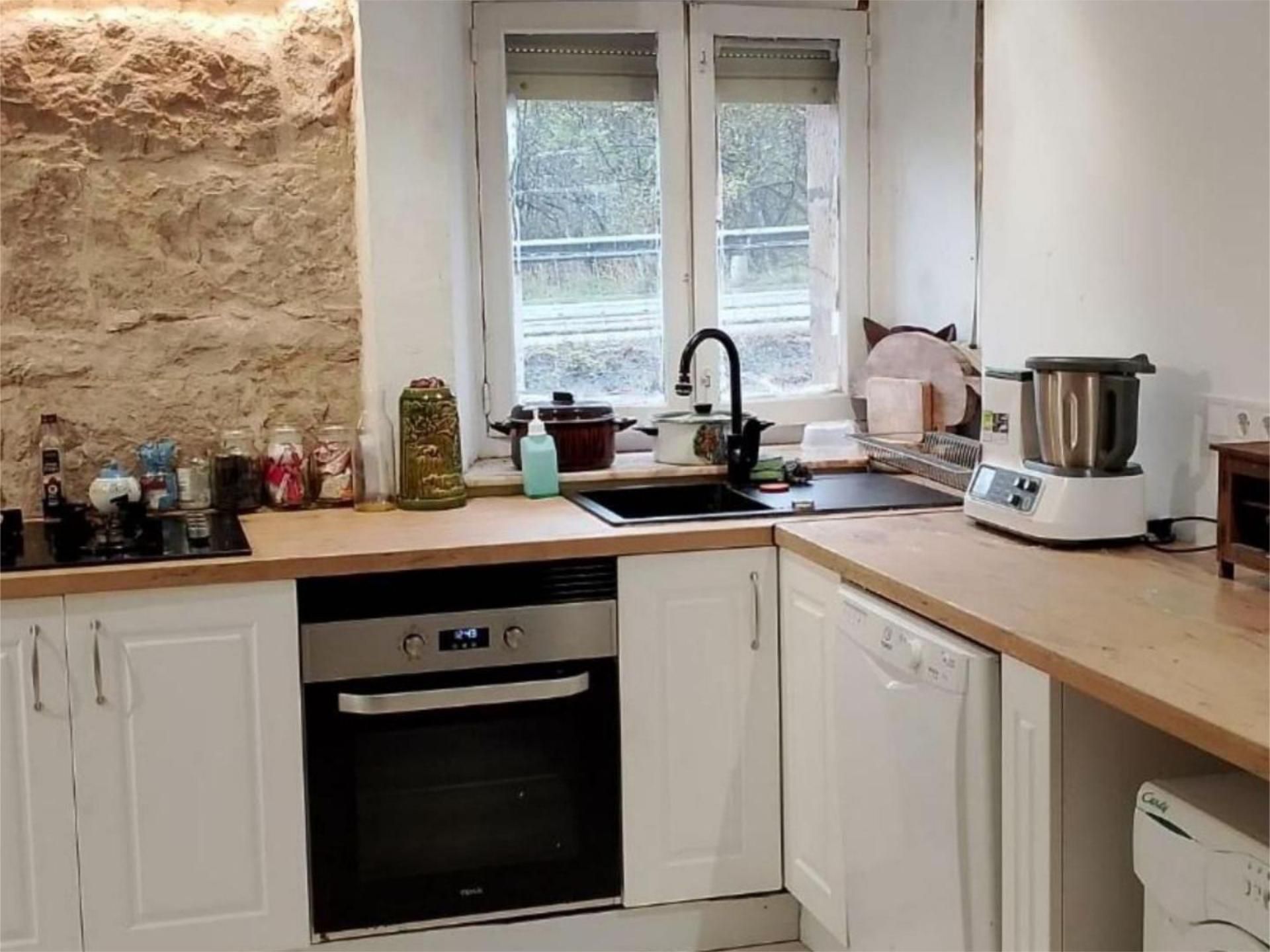 Kitchen of Flat for sale in Luena   with Private garden, Terrace and Storage room
