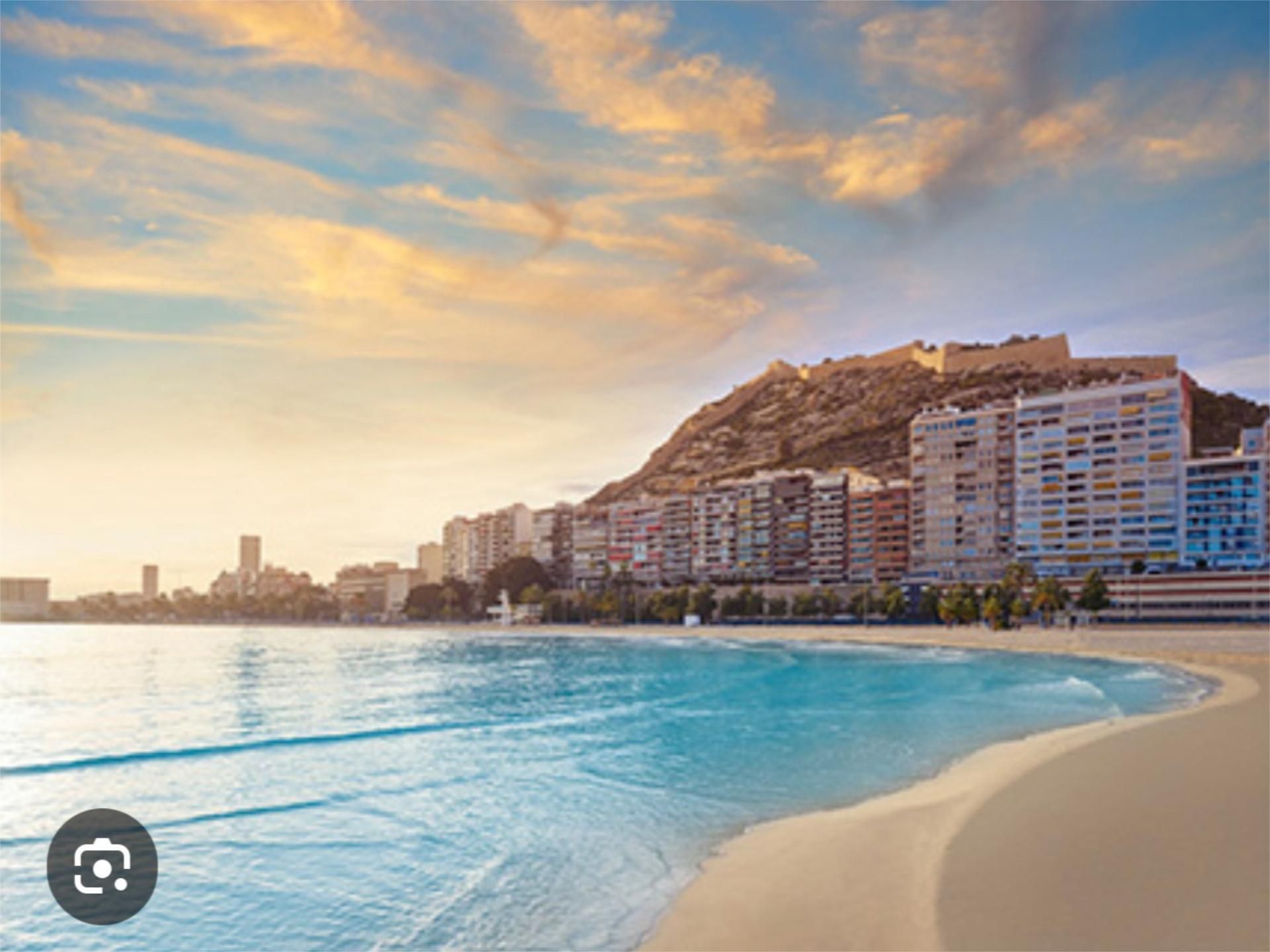 Vista exterior de Pis en venda en Alicante / Alacant amb Aire condicionat i Terrassa