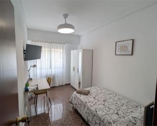 Bedroom of Flat to share in  Logroño  with Heating, Furnished and Balcony