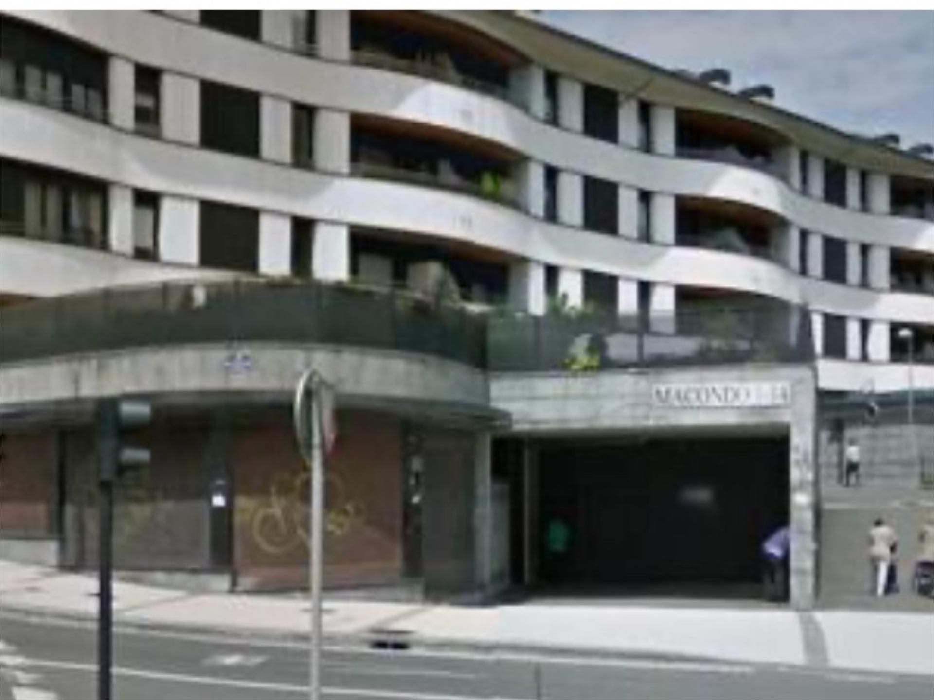 Vista exterior de Garatge en venda en Donostia - San Sebastián 
