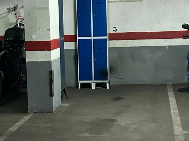 Garaje en Alquiler en Carrer de Santander, 4 en La Verneda i la Pau