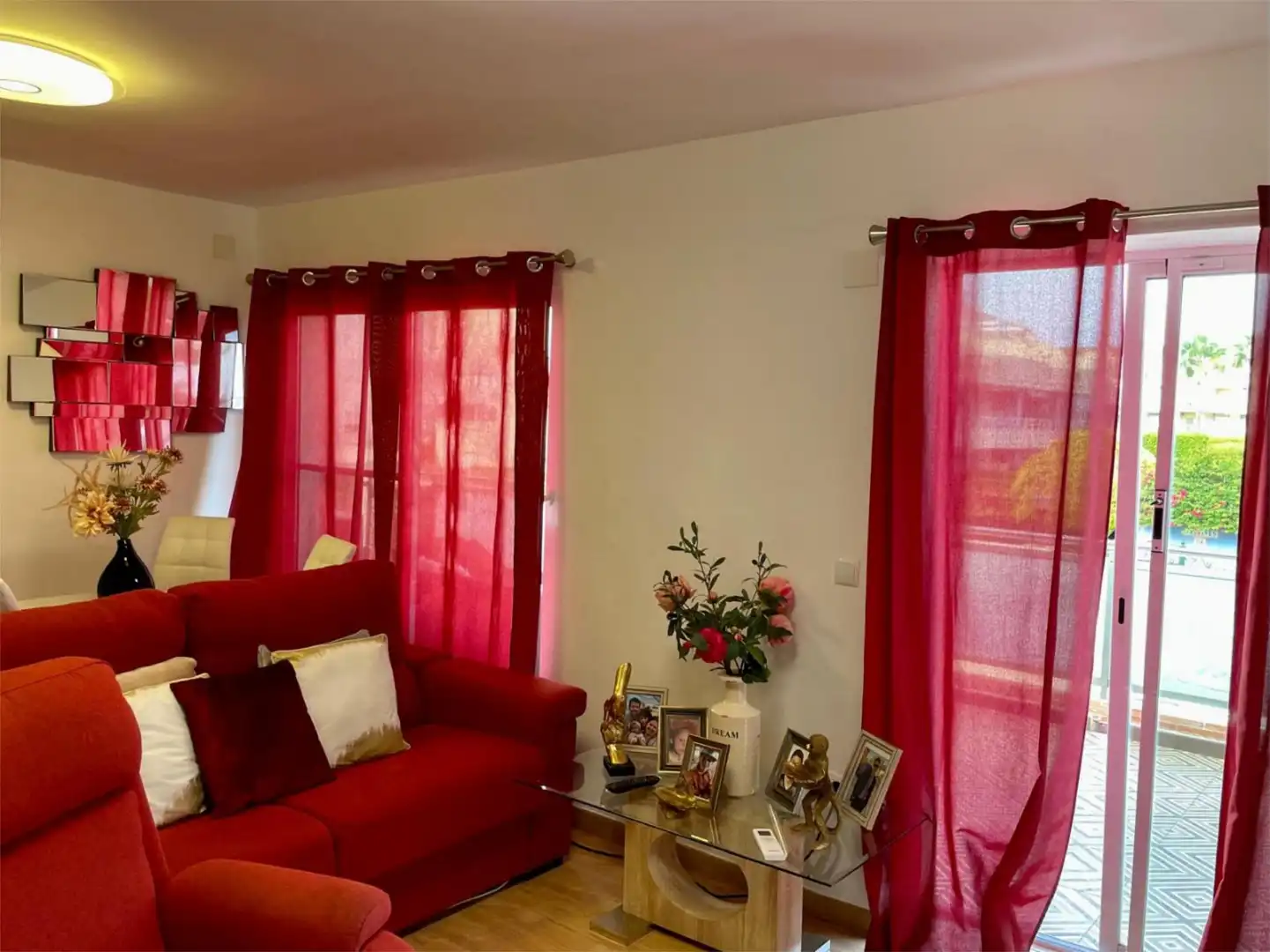 Local en venta en Carrer Rap, 4, Les Bassetes - El Marjal Sala de estar de Local en venta en Dénia con Aire acondicionado, Parquet y Amueblado