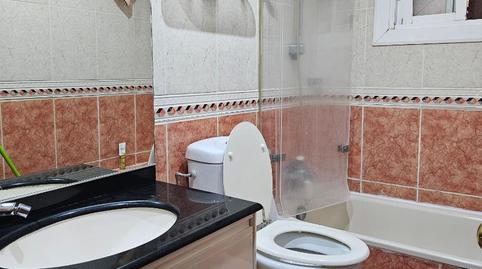 Photo 2 of Flat to share in Carrer del Canigó, 110, Horta, Barcelona