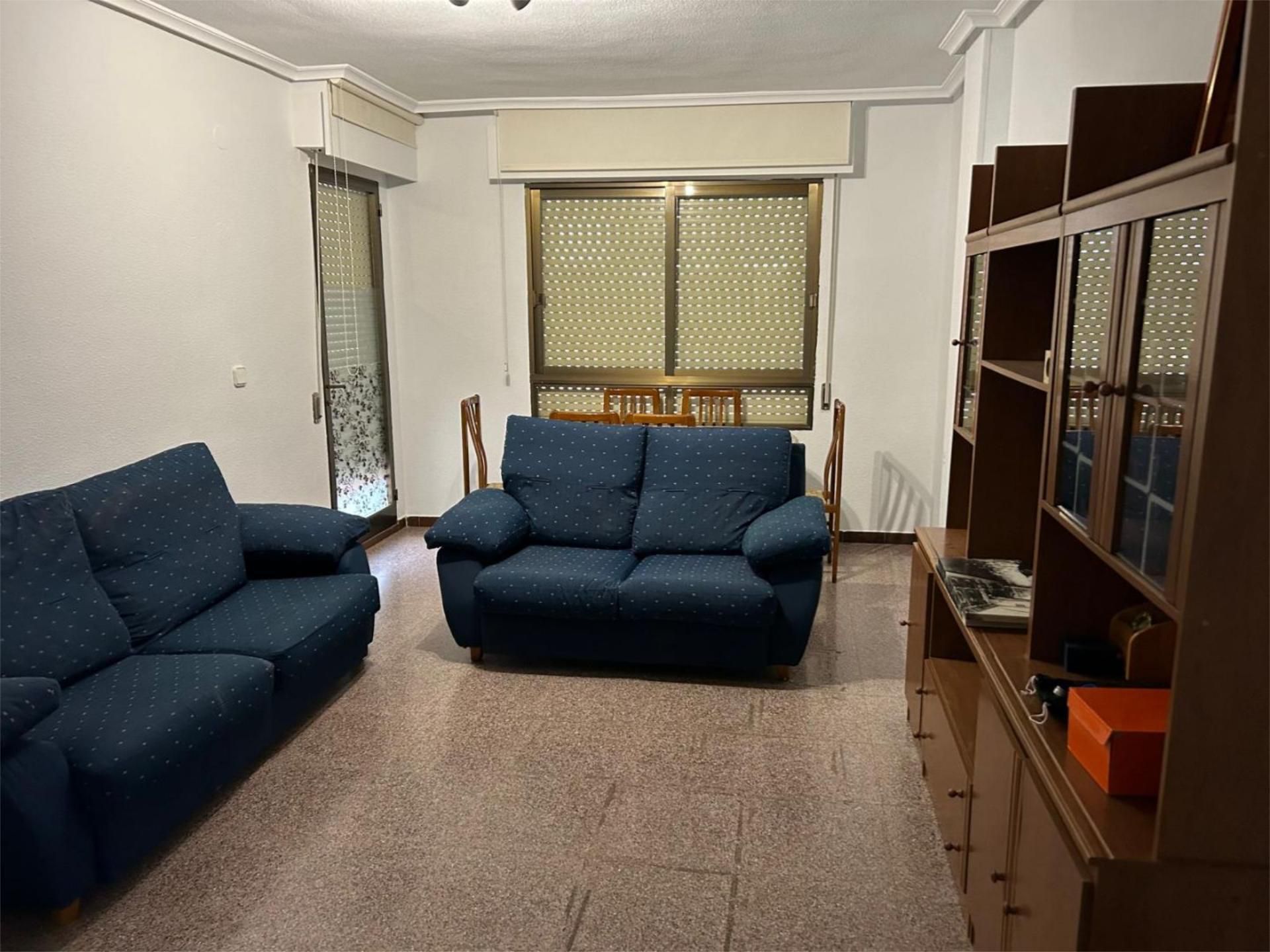 Living room of Flat to share in Onil