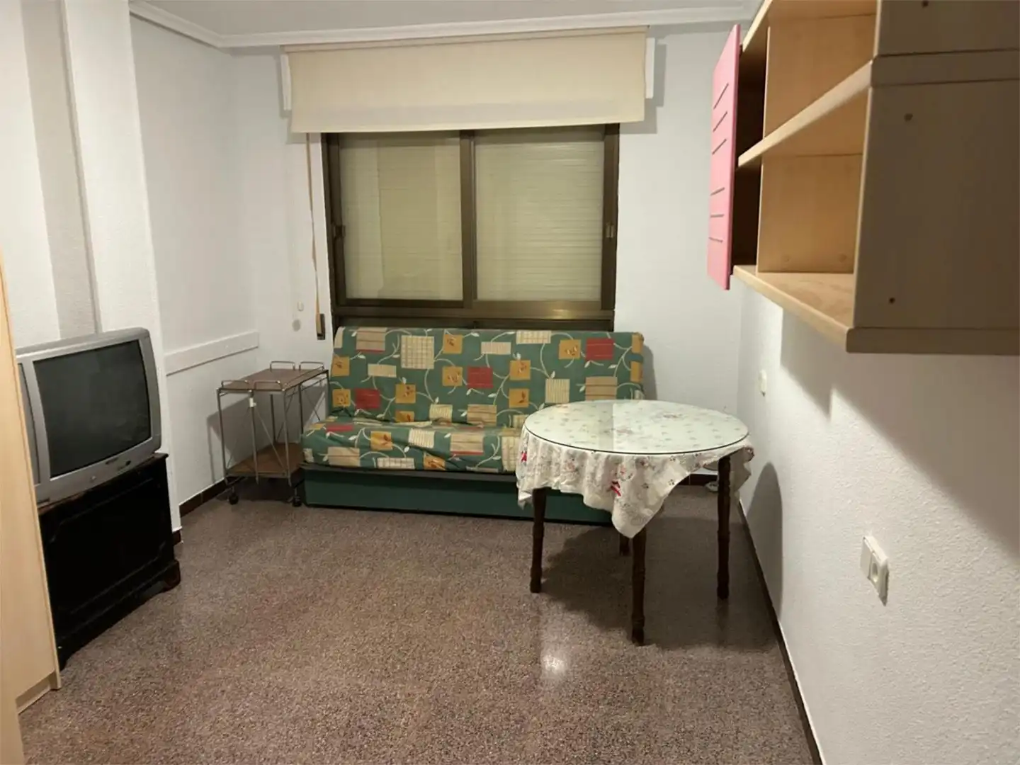 Bedroom of Flat for share in Onil