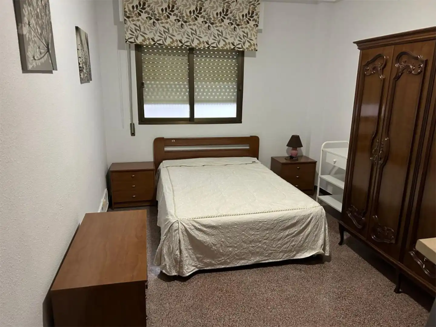 Bedroom of Flat for share in Onil