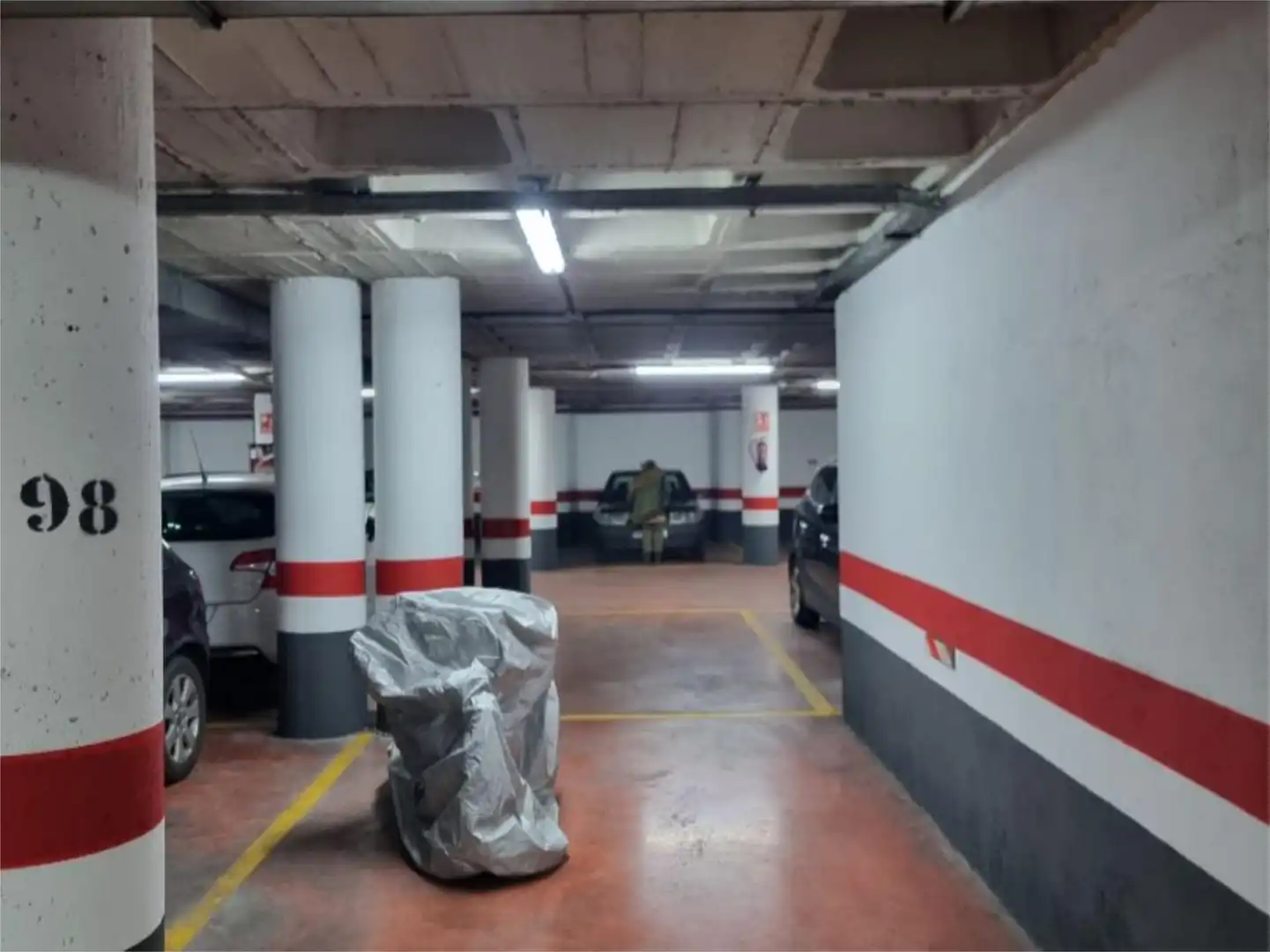 Garage zum Verkauf in Plaza de Navarra, 5, Val Parkplatz von Garage zum Verkauf in Alcalá de Henares