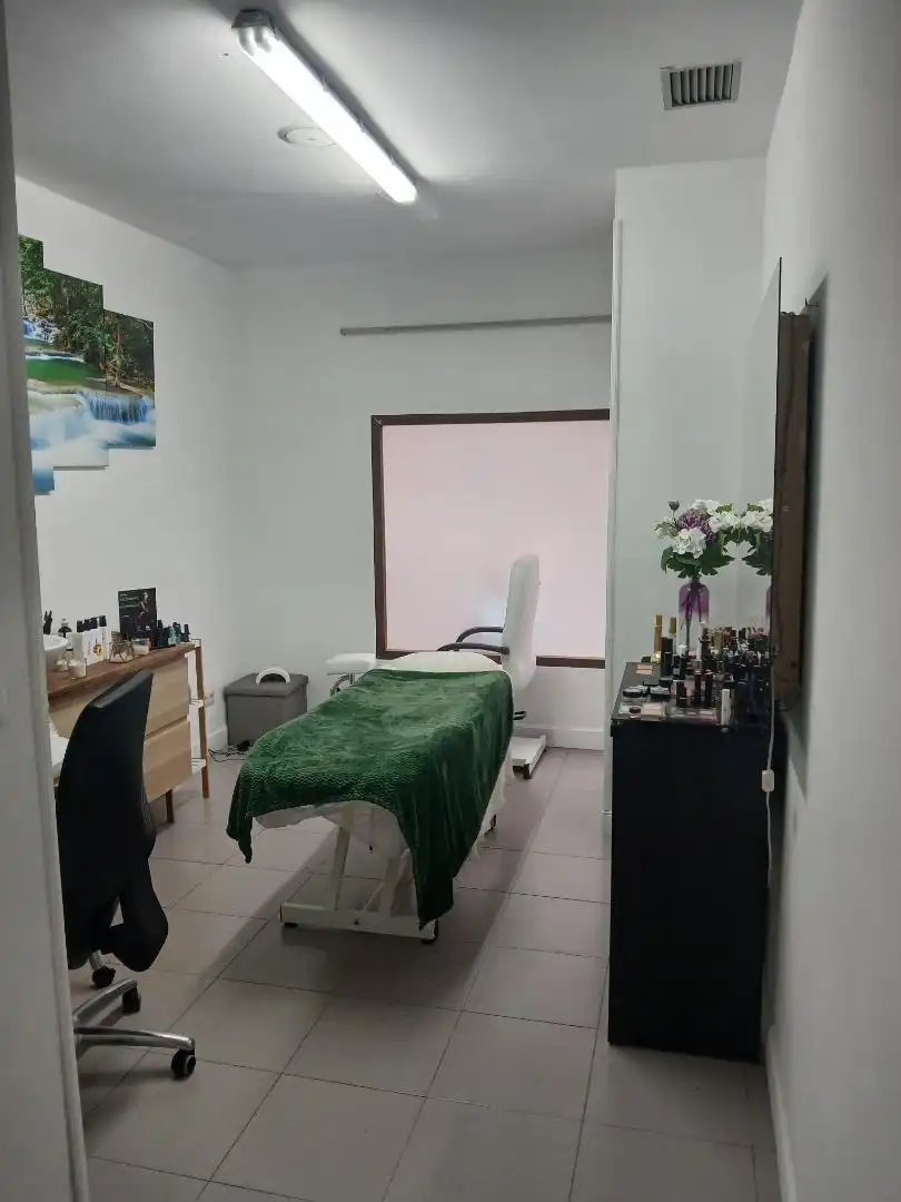 Dormitori de Local en traspas en Castro-Urdiales amb Calefacció