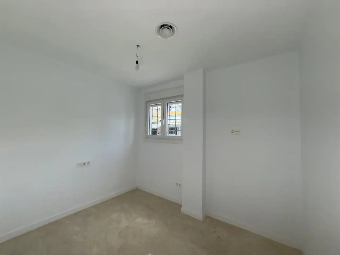 Flat for sale in Avenida Ronda del Tamarguillo, 90, Barrio del Nervión Flat for sale in Sevilla Capital with Air Conditioner and Terrace