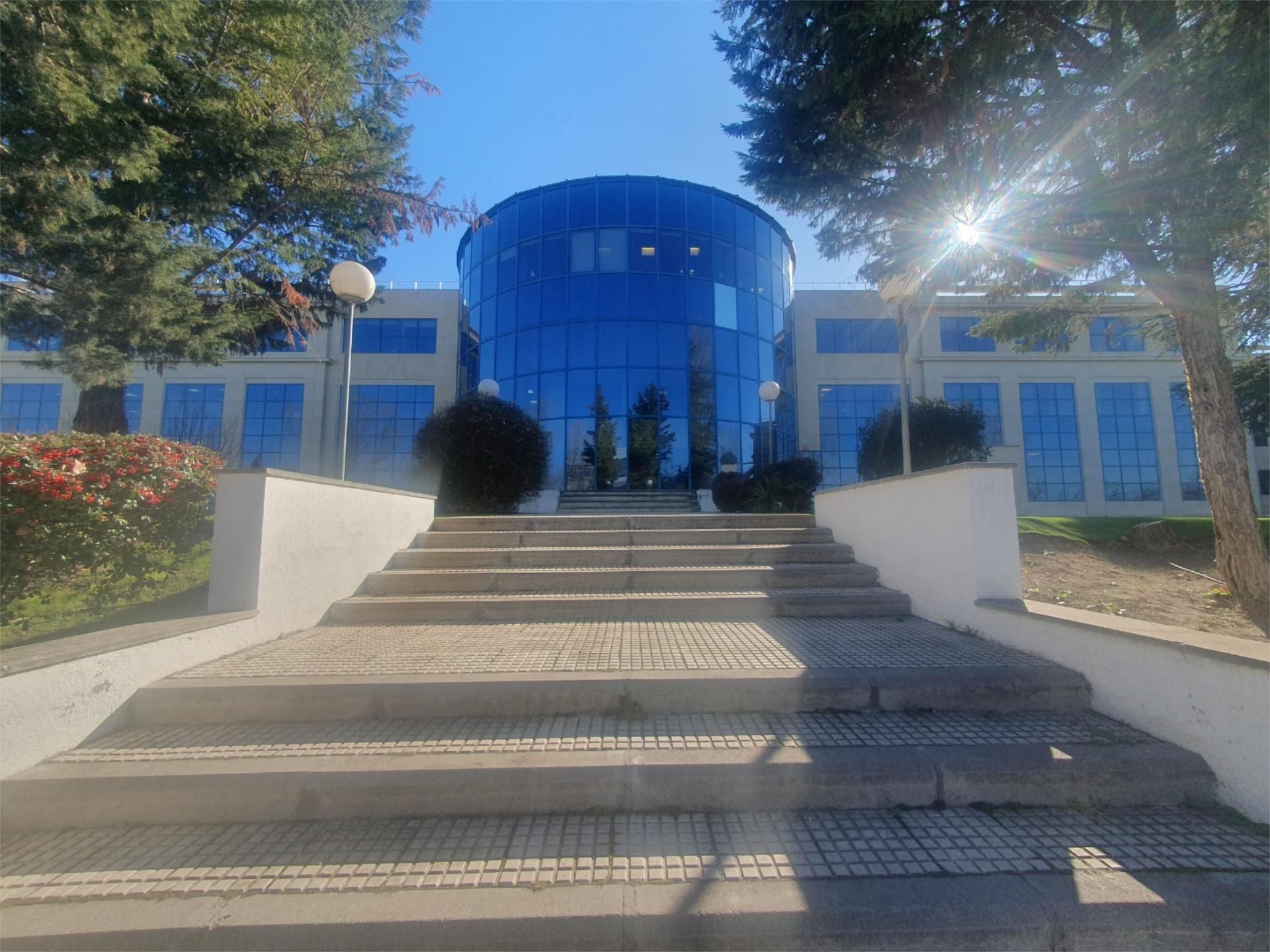 Exterior view of Premises to rent in Las Rozas de Madrid  with Air Conditioner and Heating