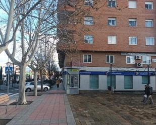 Vista exterior de Pis en venda en Coria amb Calefacció, Parquet i Terrassa