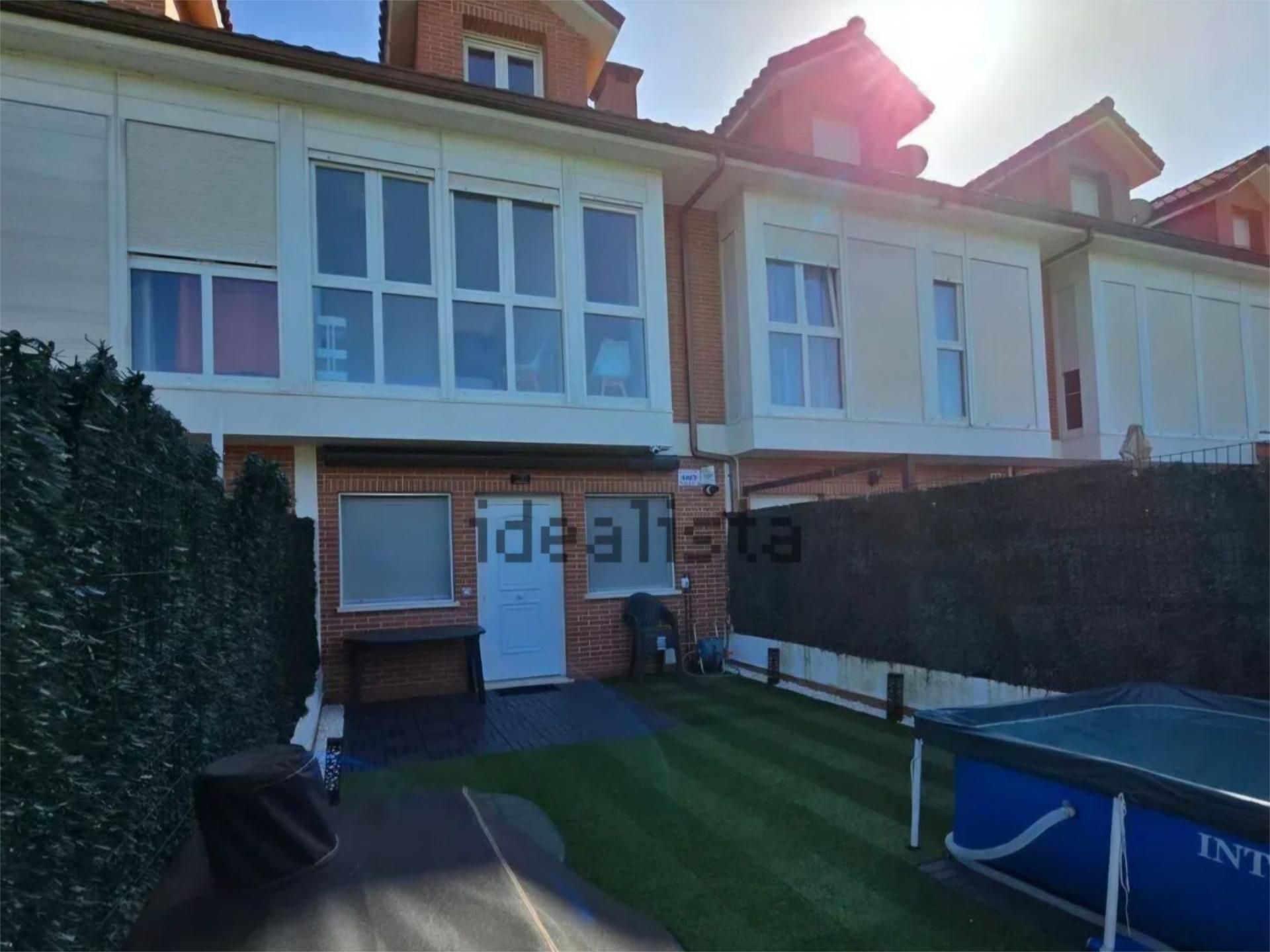 Exterior view of Single-family semi-detached for sale in Guriezo  with Swimming Pool