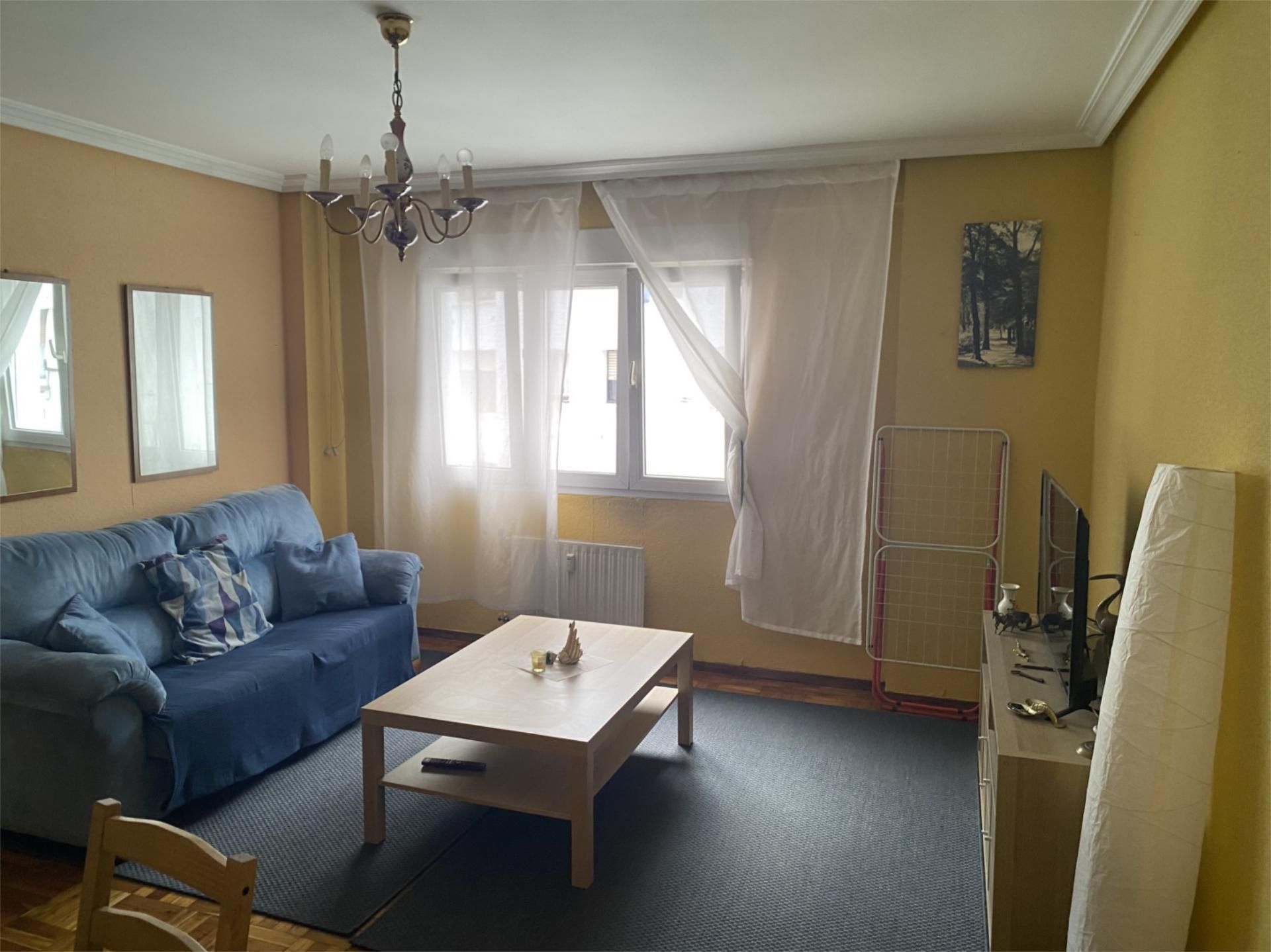 Flat to share in Calle San Pedro de Mestallón, 11, Santo Domingo - El Campillín
