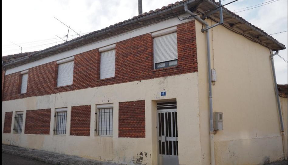 Photo 1 of Single-family semi-detached for sale in Calle Real, 5, Valdefresno, León