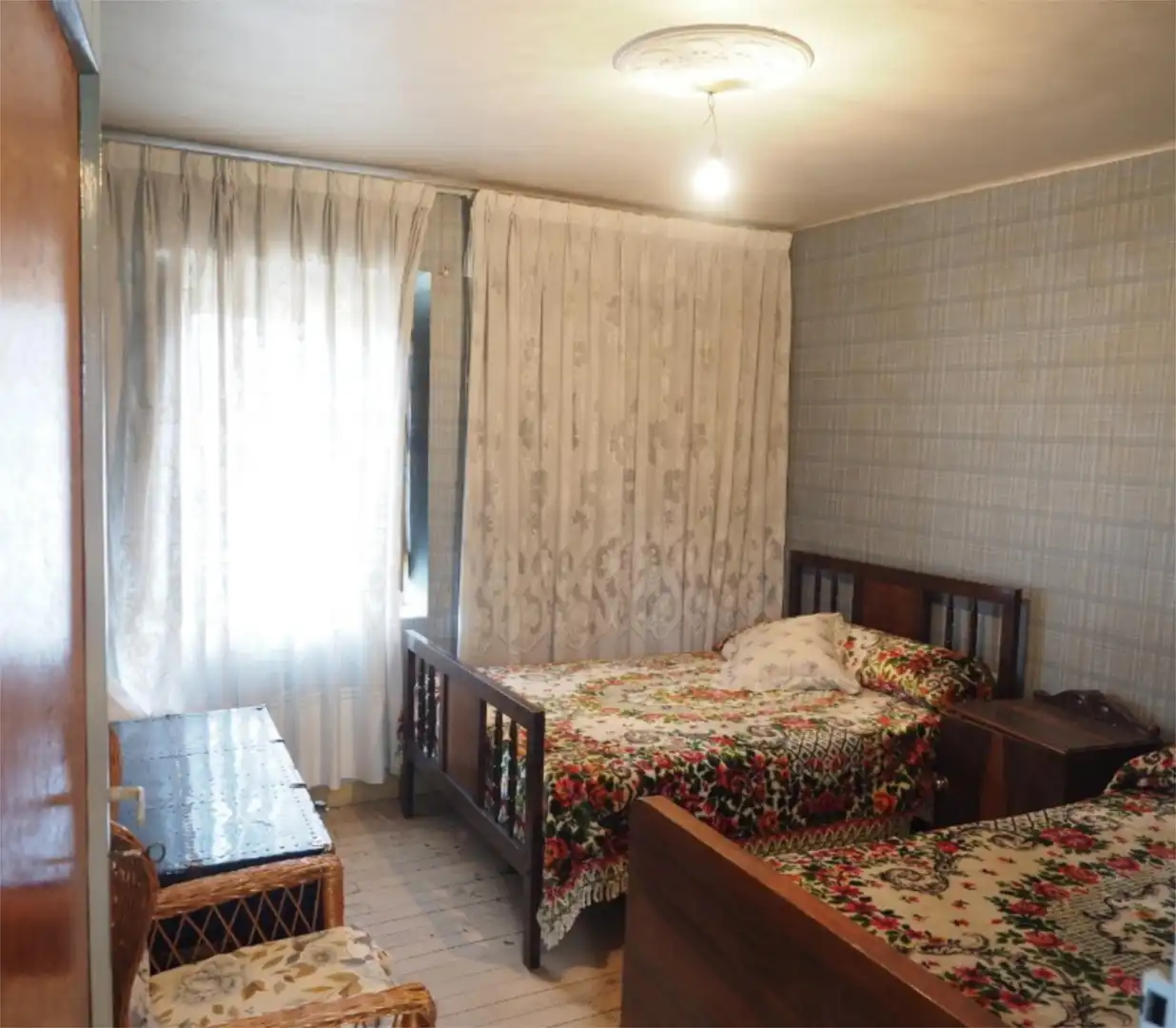 Habitación de Casa adosada en venta en Valdefresno