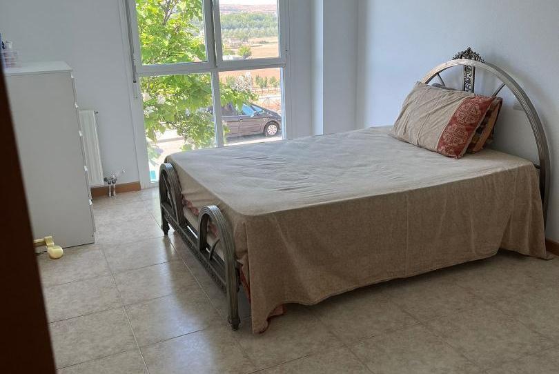 Photo 1 of Flat to share in Calle Ávila, 9, La Montaña - El Cortijo, Madrid