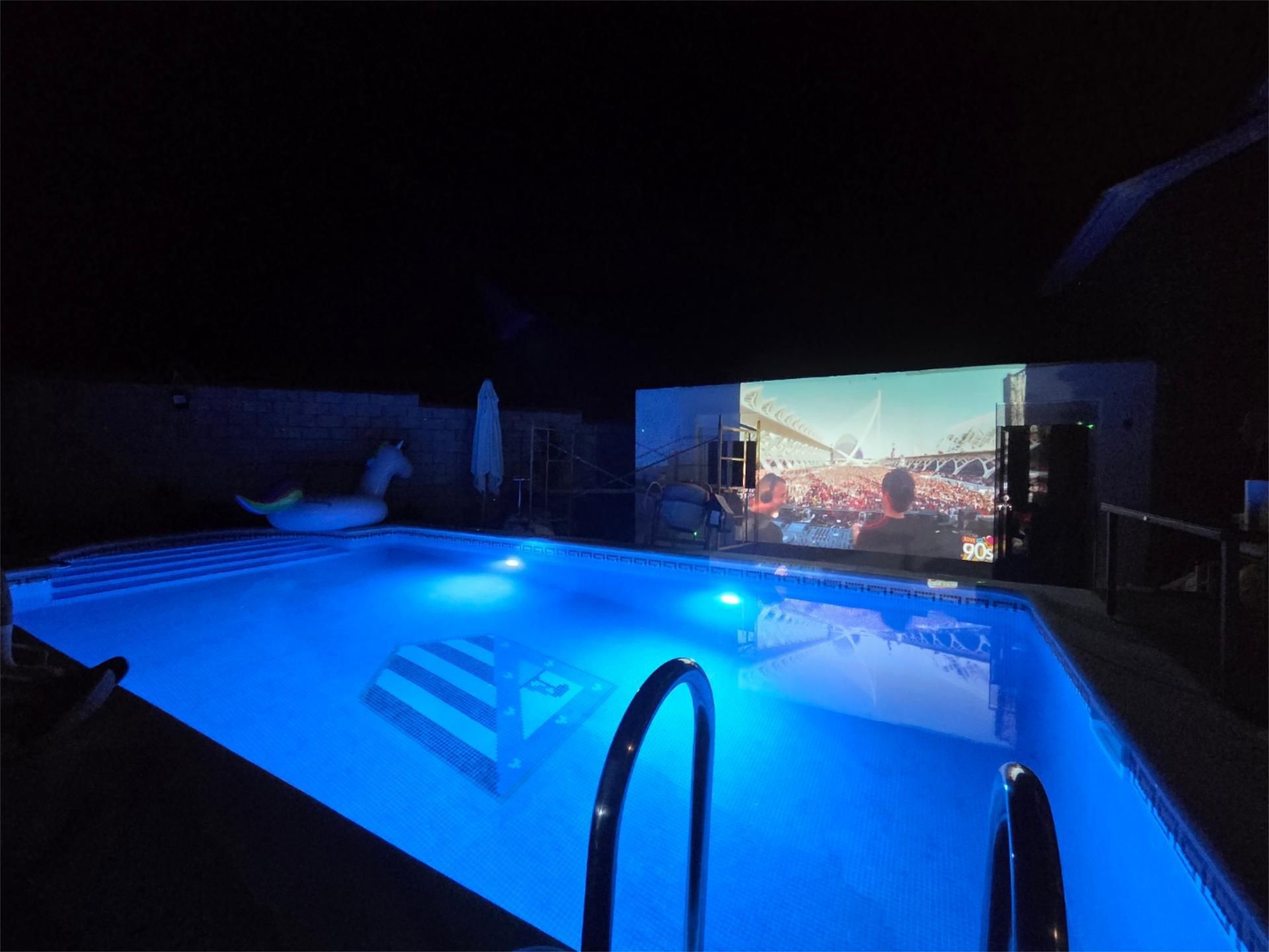Piscina de Casa o xalet per a compartir en Santa Cruz del Retamar amb Aire condicionat, Calefacció i Jardí privat