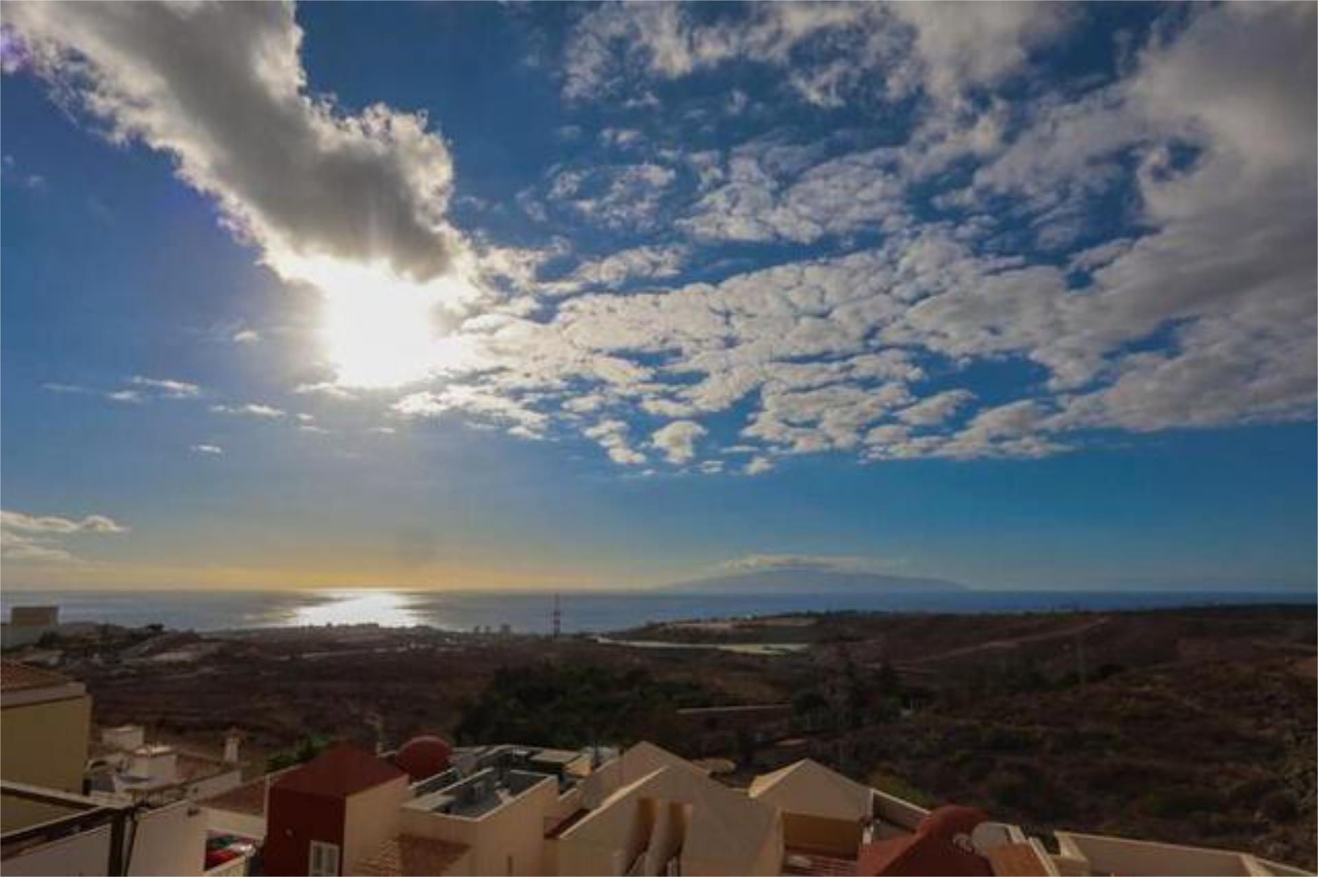 Vista exterior de Casa o xalet en venda en Arona amb Terrassa