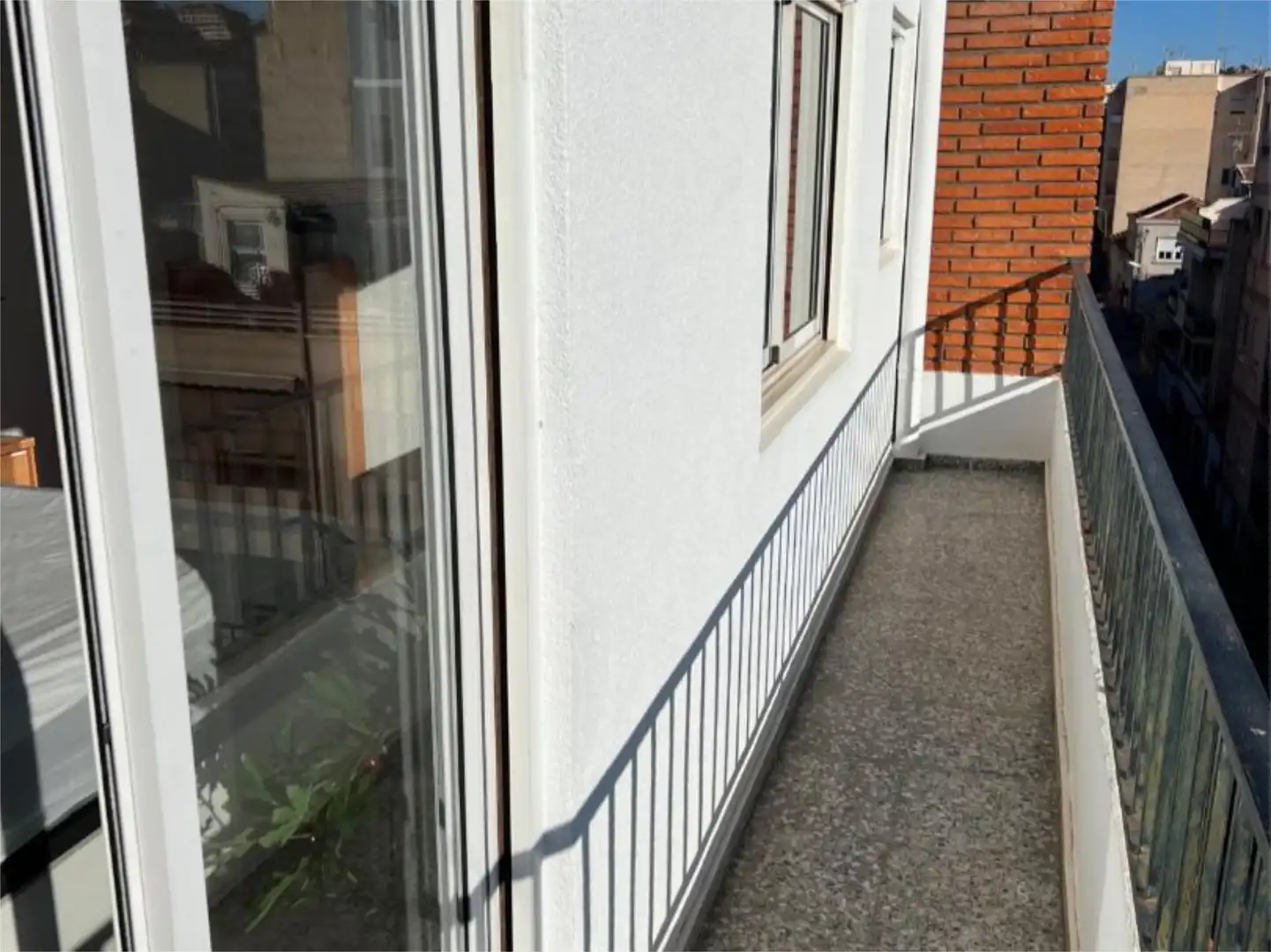 Room in Calle Navarra, 30, Plaza Castelar - Mercado Central Exterior view of Flat for share in Elda with Air Conditioner, Parquet flooring and Terrace