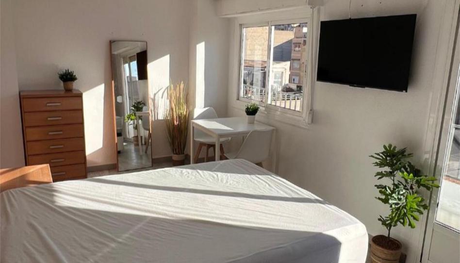 Photo 1 of Flat to share in Calle Navarra, 30, Plaza Castelar - Mercado Central, Alicante