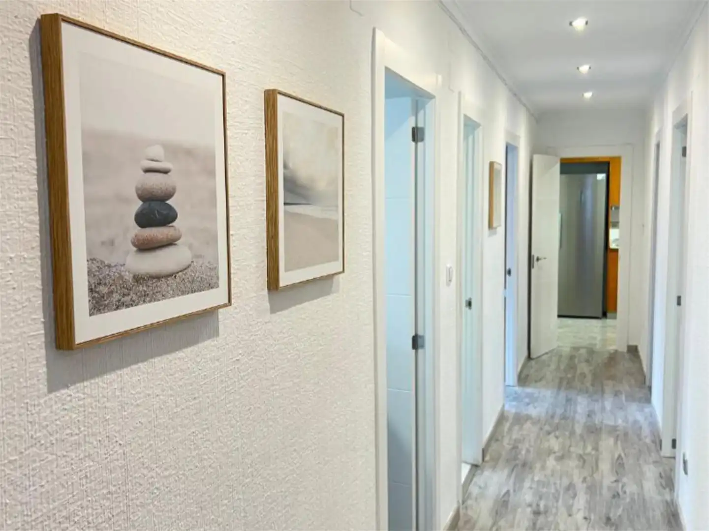 Room in Calle Navarra, 30, Plaza Castelar - Mercado Central Flat for share in Elda with Air Conditioner, Parquet flooring and Terrace