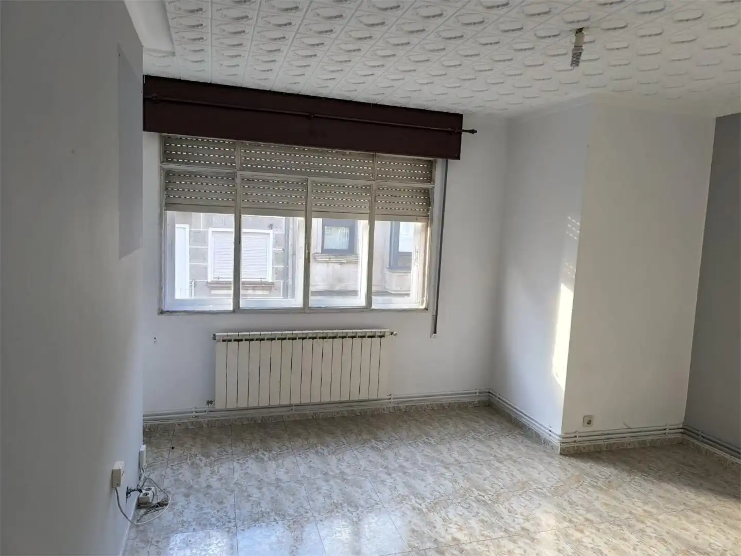 Piso en venta en Rúa Río Limia, 20, Ventiun Habitación de Piso en venta en Ourense Capital con Calefacción, Trastero y Balcón