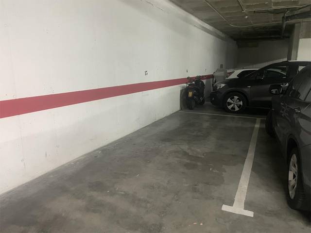 Garaje en Venta en Carrer del Mutxol, 14 en Las Bayas