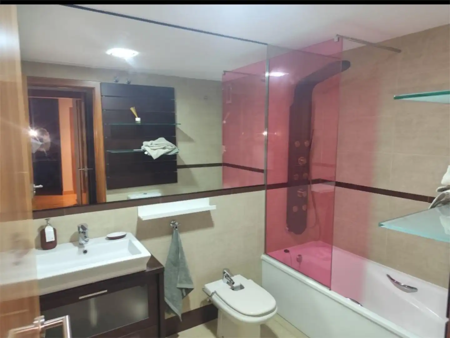 Piso en venta en Calle Eslava, 14, Perchel Sur - Plaza de Toros Vieja Baño de Piso en venta en Málaga con Aire acondicionado, Jardín privado y Amueblado