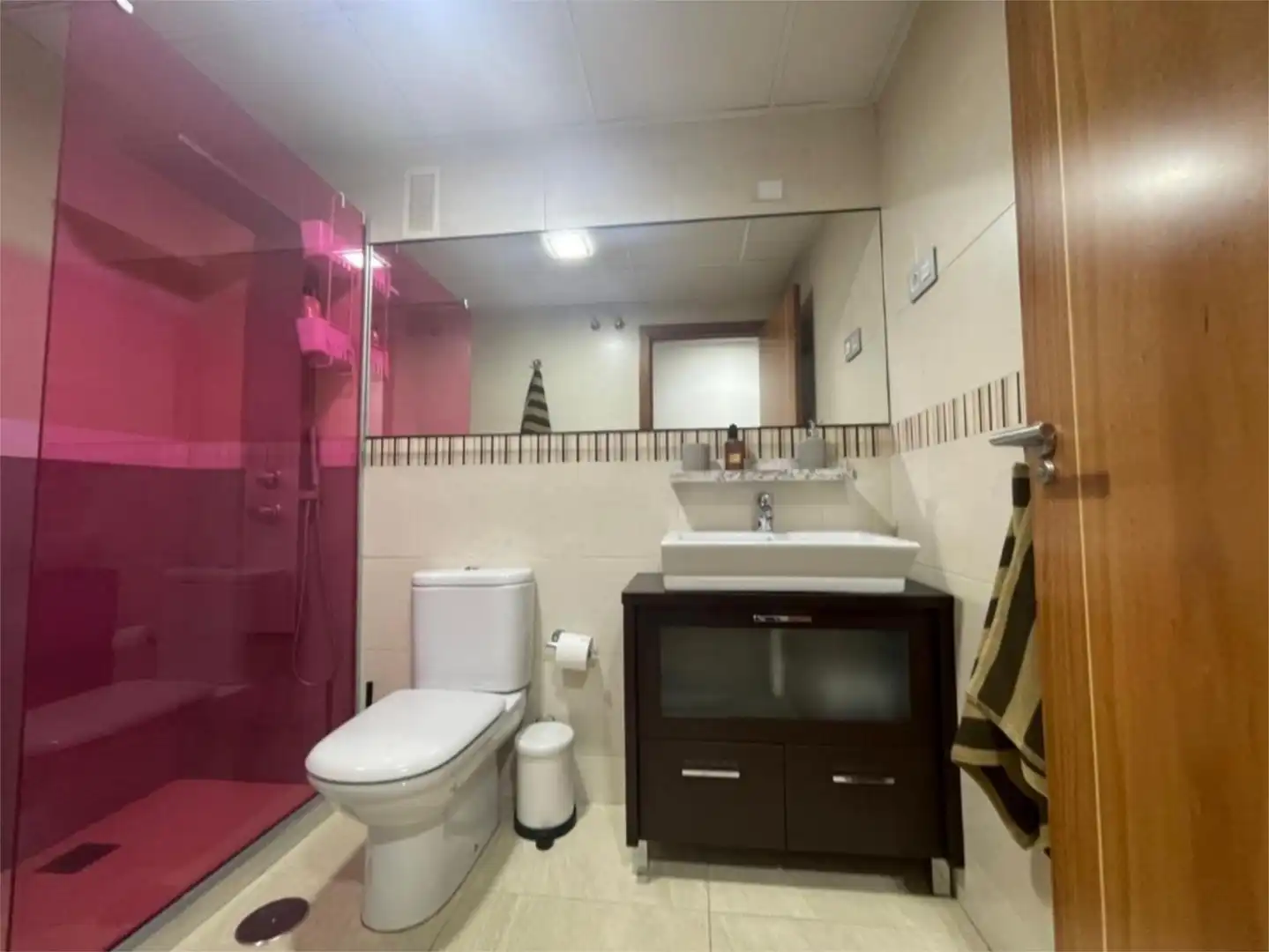 Piso en venta en Calle Eslava, 14, Perchel Sur - Plaza de Toros Vieja Baño de Piso en venta en Málaga con Aire acondicionado, Jardín privado y Amueblado