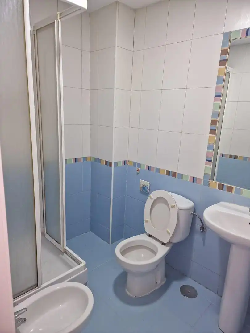 Flat for rent in Calle Valle del Guadalix, 21, Praderón Bathroom of Flat for rent in San Sebastián de los Reyes with Air Conditioner, Heating and Parquet flooring