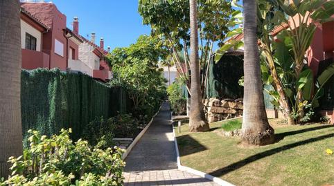 Foto 2 de Casa adosada en venda a Calle Lima, 33, La Concha - Resina Golf, Málaga