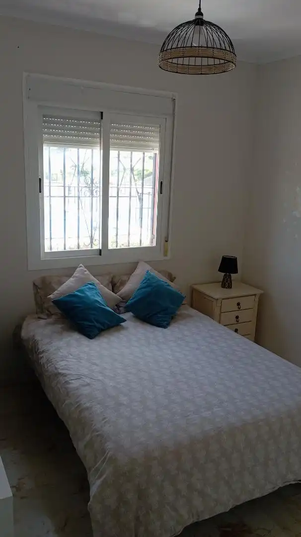 Dormitori de Casa adosada en venda en Estepona amb Jardí privat, Terrassa i Traster