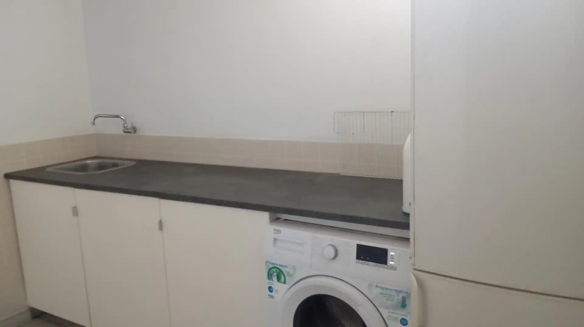Cuina de Casa adosada en venda en Estepona amb Jardí privat, Terrassa i Traster