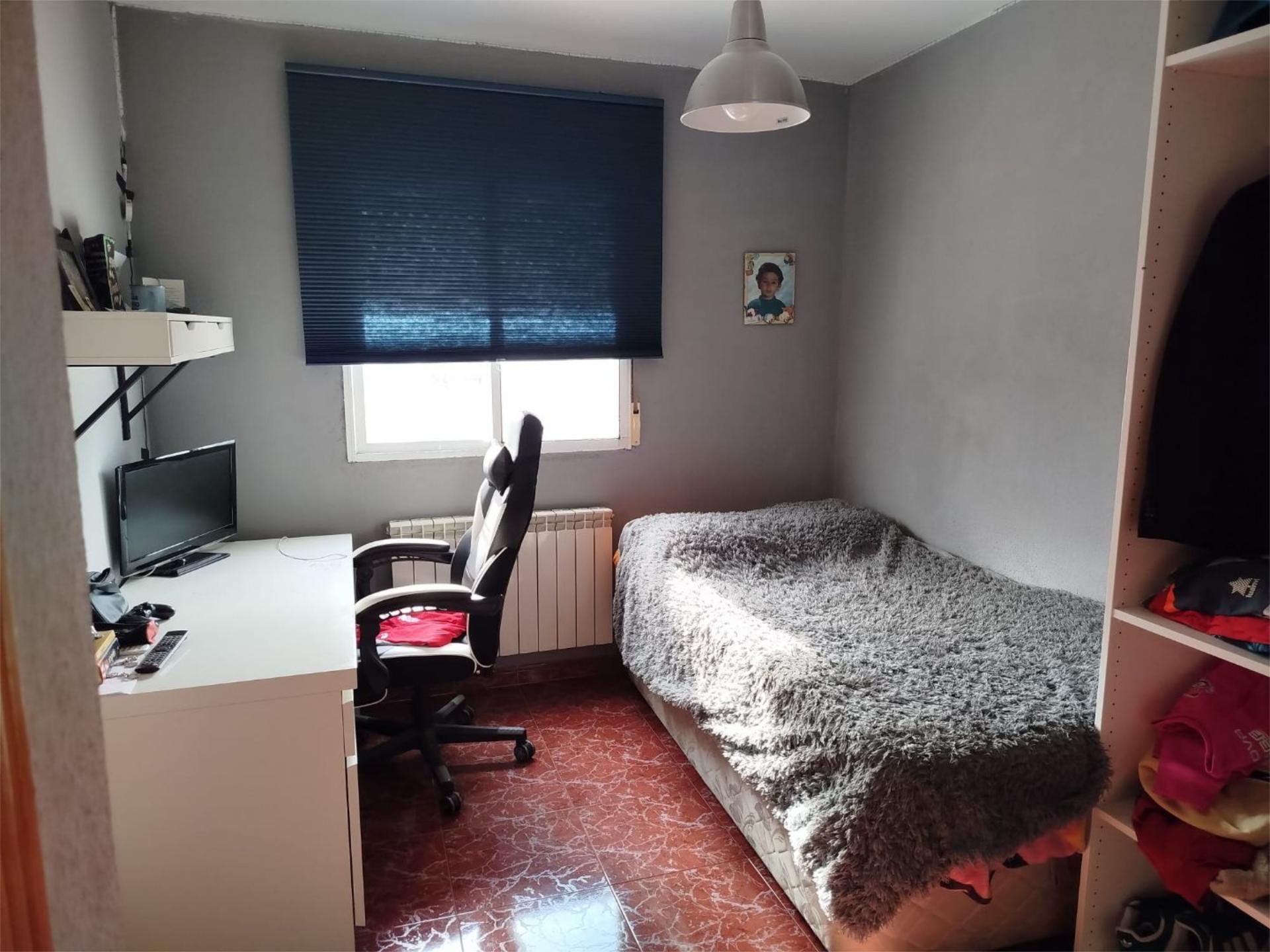 Habitación de Casa adosada en venta en Pantoja con Aire acondicionado, Calefacción y Jardín privado