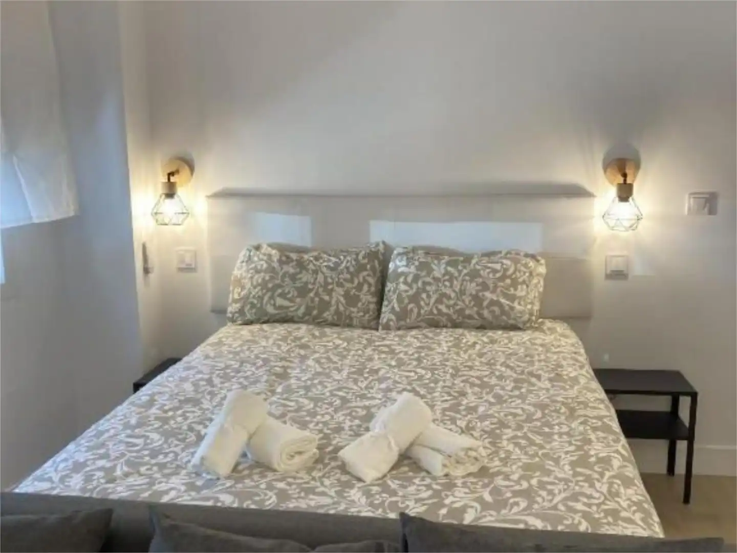 Flat for rent in Calle Pinos Alta, 11, Valdeacederas Bedroom of Flat for rent in Madrid with Air Conditioner, Terrace and Community parking