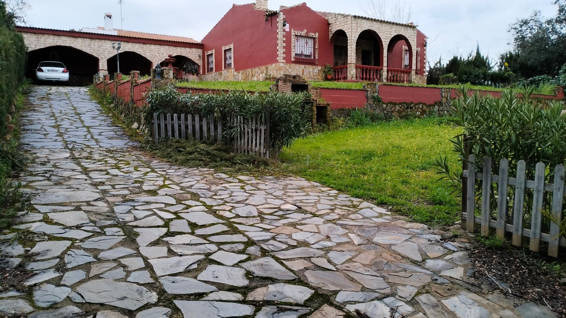 Vista exterior de Pis en venda en Guillena amb Aire condicionat, Jardí privat i Terrassa