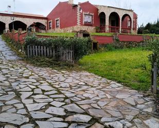 Vista exterior de Pis en venda en Guillena amb Aire condicionat, Jardí privat i Terrassa