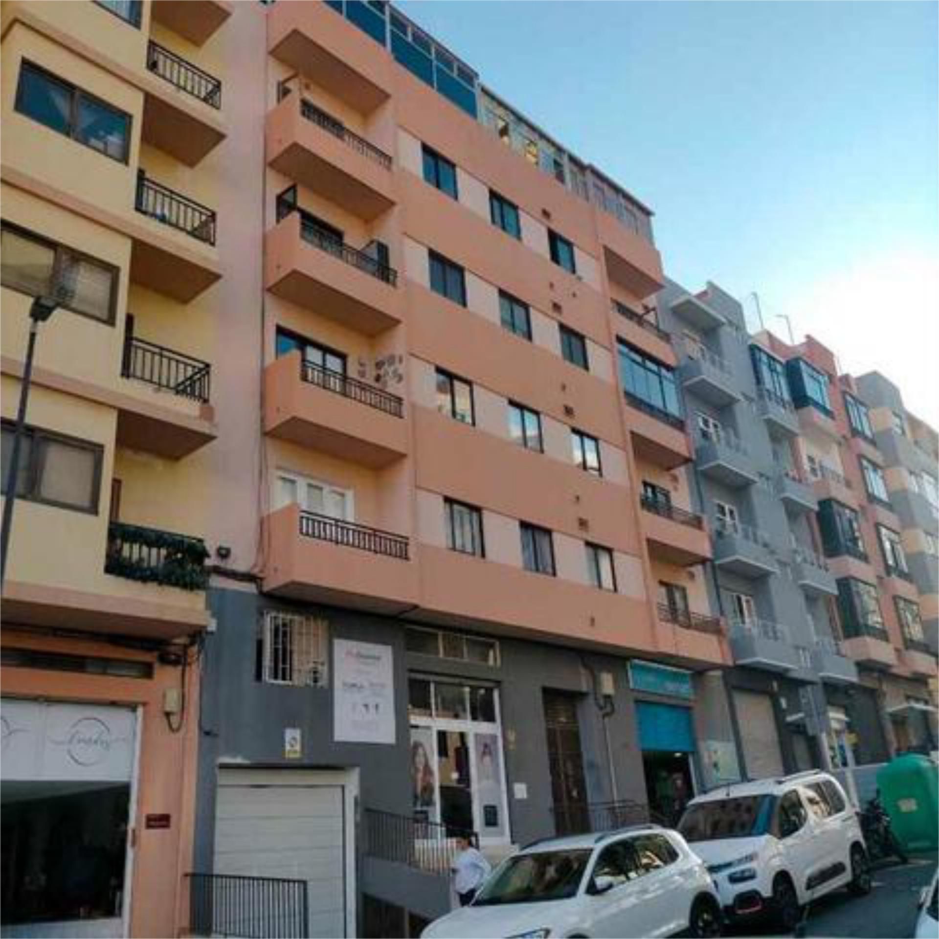 Exterior view of Flat for sale in  Santa Cruz de Tenerife Capital  with Terrace and Storage room