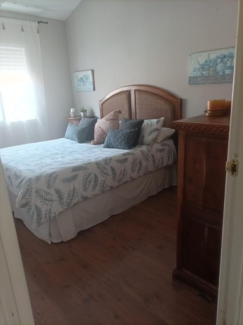 Habitación de Casa adosada en venta en Algeciras con Aire acondicionado, Calefacción y Jardín privado