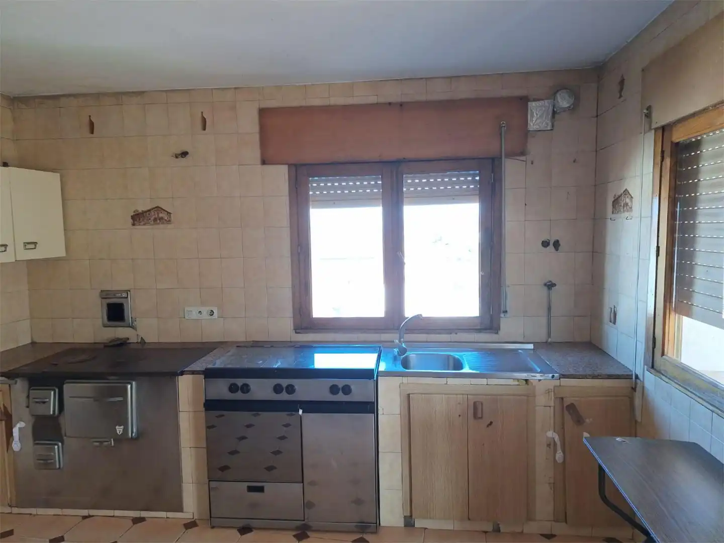 Küche von Wohnung zum Verkauf in Sober mit Heizung, Parkett und Terrasse