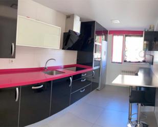 Kitchen of Flat for sale in Haro  with Heating, Private garden and Parquet flooring