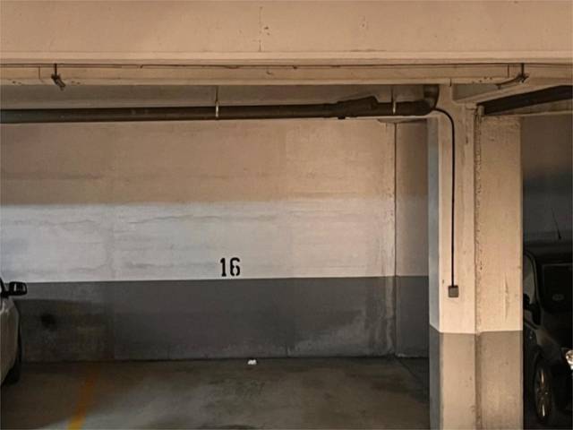 Garaje en Alquiler en Zarautz Kalea, 11 en Lakua-Bizkarra
