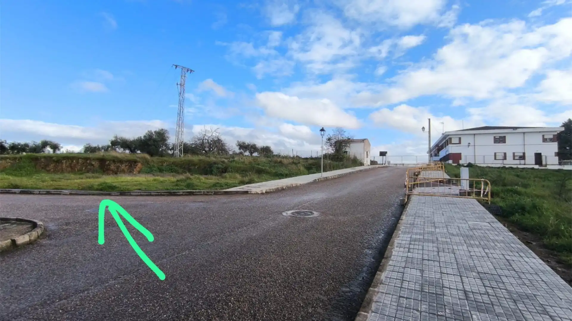 Vista exterior de Terreno en venta en Salvaleón