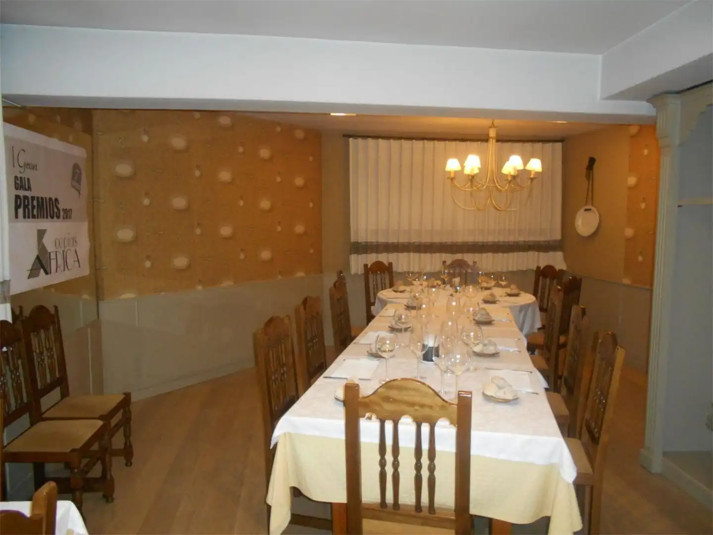 Esszimmer von Fabrikhallen zum Verkauf in Viveiro mit Möbliert