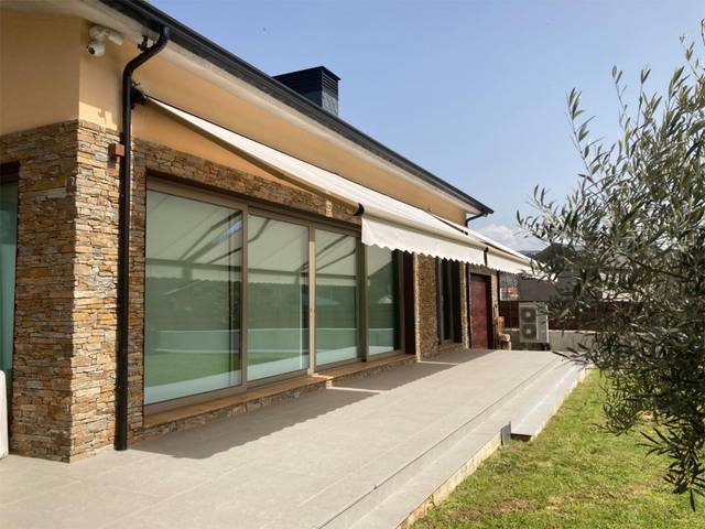 Casa-chalet en Venta en Calle de la Conchera, 85 en Vega de Espinareda