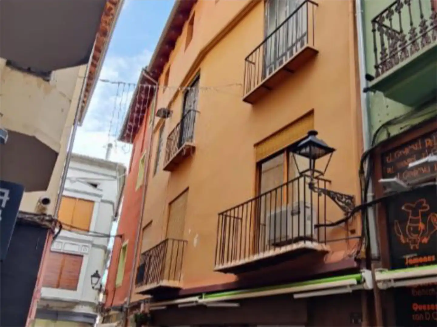 Casa adosada en venta en Carrer Joan Baptista Trobat, 3, Xàtiva Vista exterior de Casa adosada en venta en Xàtiva