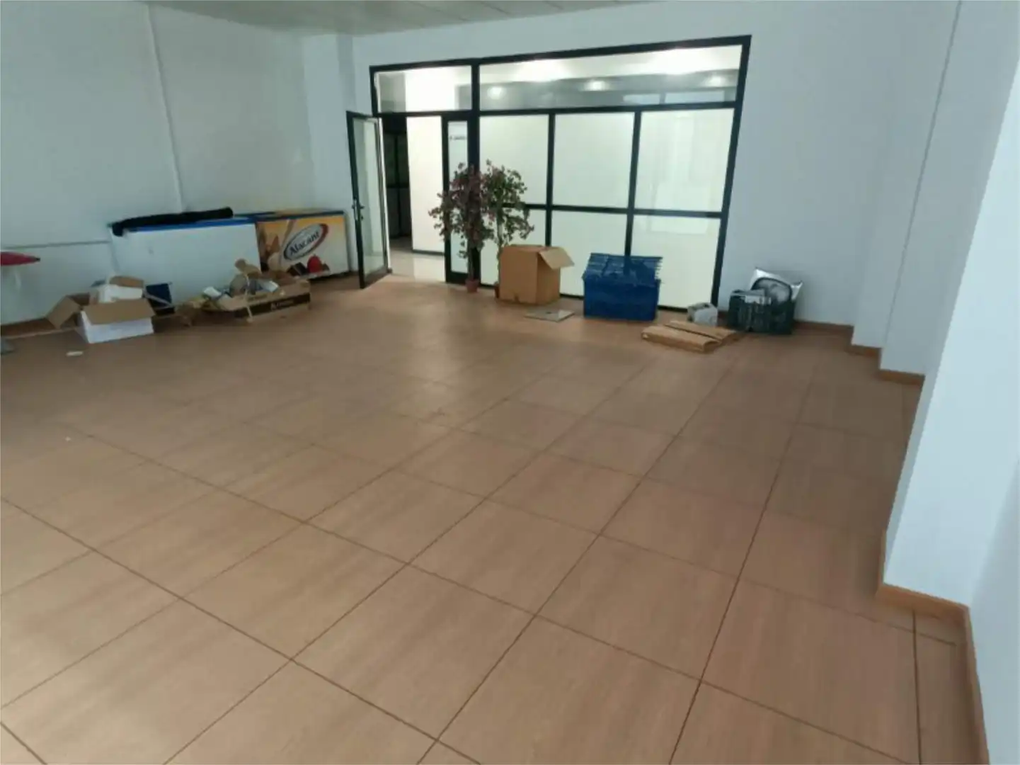 Commercial properties for sale in Calle Cueva de Viera, 2, Zona de la Vega Commercial properties for sale in Antequera with Parquet flooring